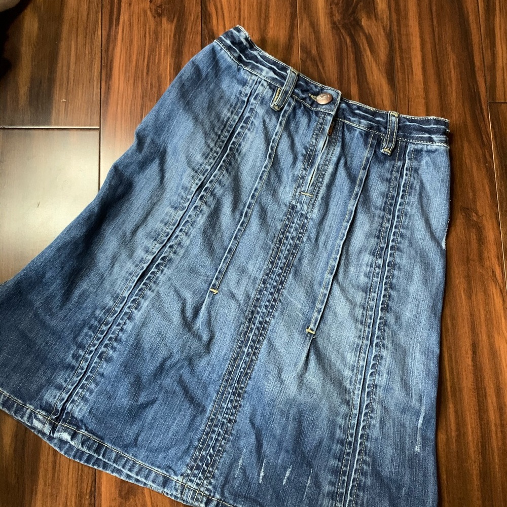 BS2B Pleated Jean Skirt size Small